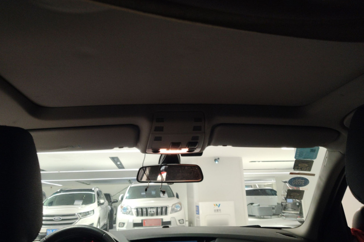 宝马X1 2015款 sDrive18i 领先晋级版中控内饰22