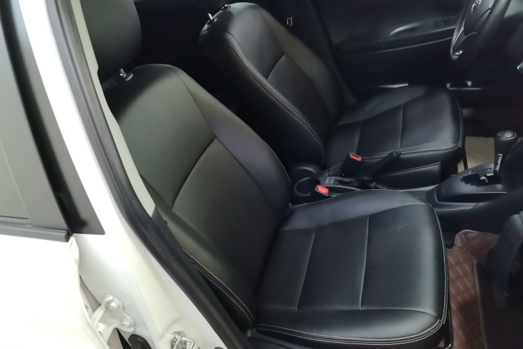 丰田 威驰 2021款 1.5L CVT创行版局部细节41