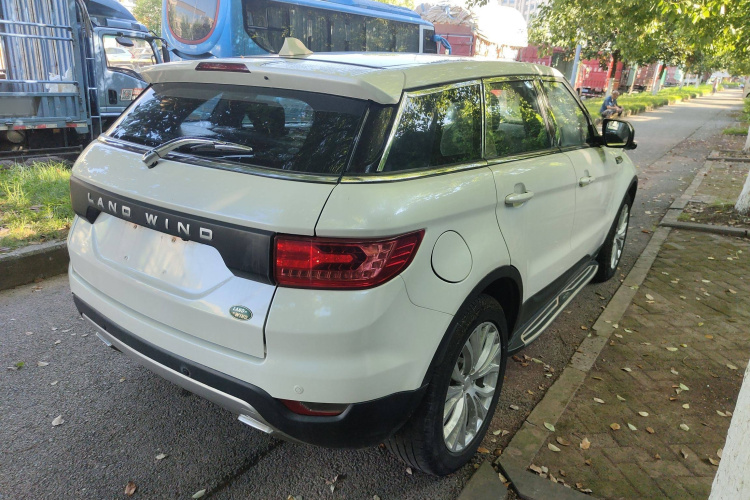 陆风X7 2016款 2.0T 全景尊贵版车身外观6005