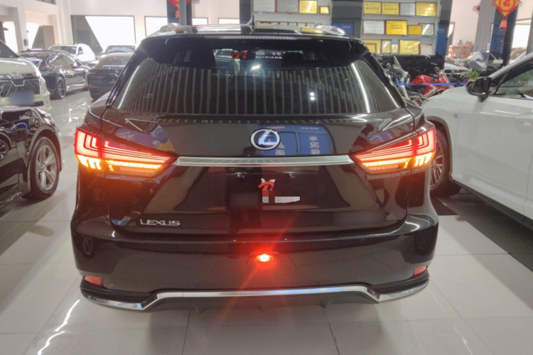 雷克萨斯RX 2020款 改款 450h 四驱典雅版车身外观6