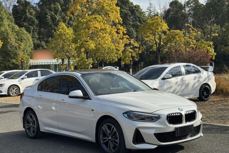 宝马1系 2021款 改款 120i M运动版车身外观6007