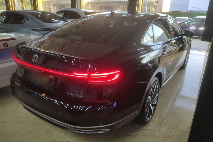 大众 帕萨特 2023款 330TSI 豪华版车身外观6005