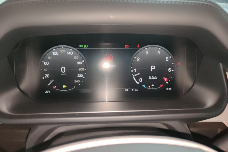 路虎卫士 2023款 改款 110 3.0T P400 暗黑特别版局部细节14