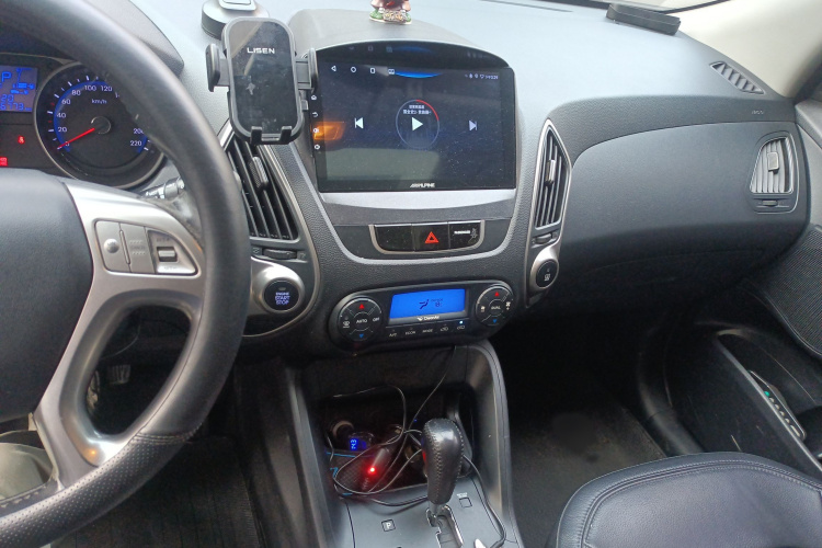 北京现代ix35 2010款 2.0L 自动四驱尊贵版GLS局部细节16