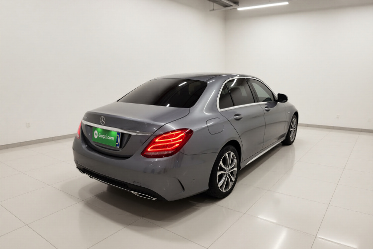 奔驰C级 2017款 改款 C 180 L 动感型运动版车身外观7