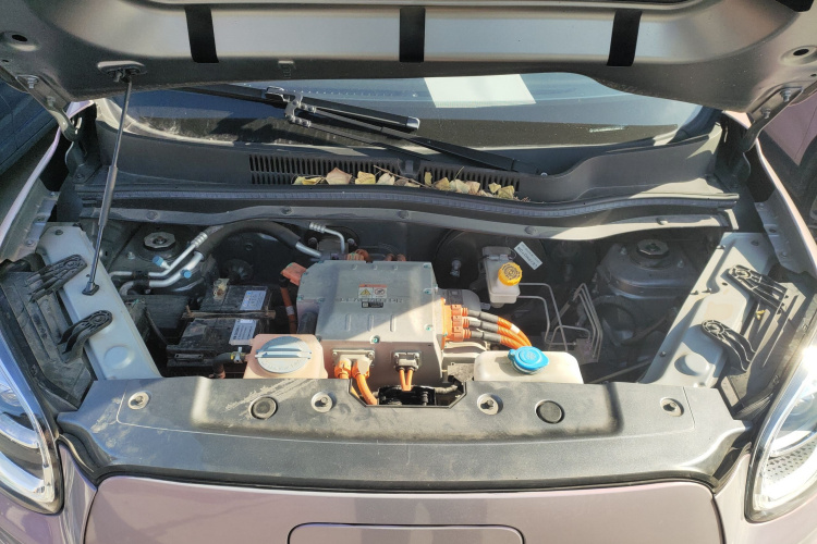 零跑汽车 零跑T03 2022款 皓玉版机舱底盘24