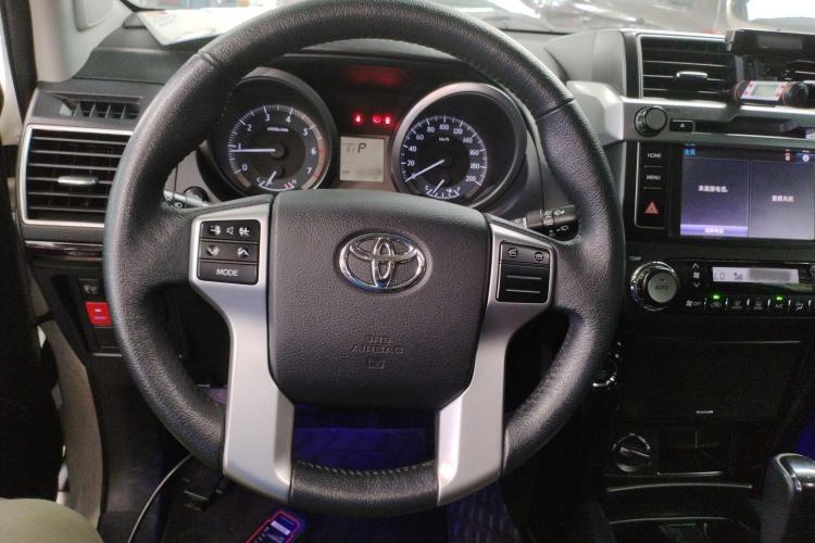 丰田 普拉多 2016款 2.7L 自动标准版中控内饰13