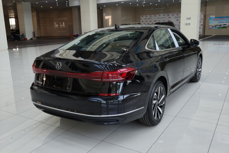 大众 帕萨特 2026款 出众款 330TSI 精英版车身外观6004