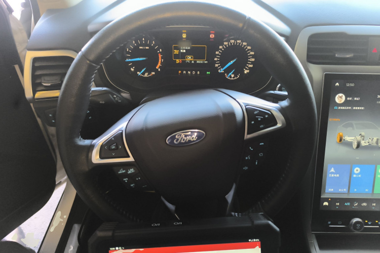 福特 蒙迪欧 2020款 EcoBoost 180 时尚型中控内饰13