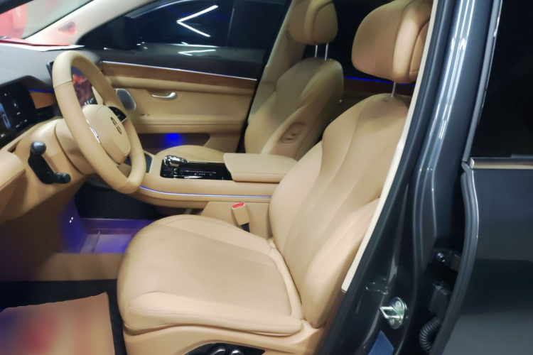 鸿蒙智行 问界M7 2024款 1.5T 后驱Plus版 6座中控内饰19