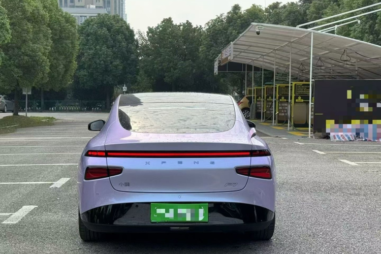 小鹏P7 2023款 P7i 702 Pro车身外观6005