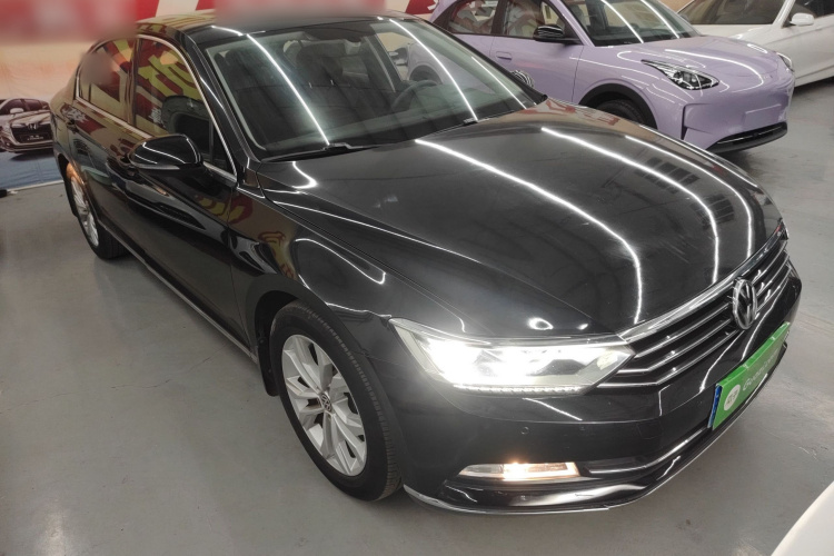 大众 迈腾 2017款 330TSI DSG 豪华型车身外观3