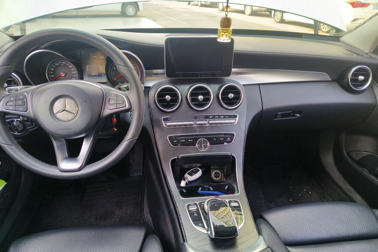 奔驰C级 2016款 C 180 L 运动型中控内饰7002