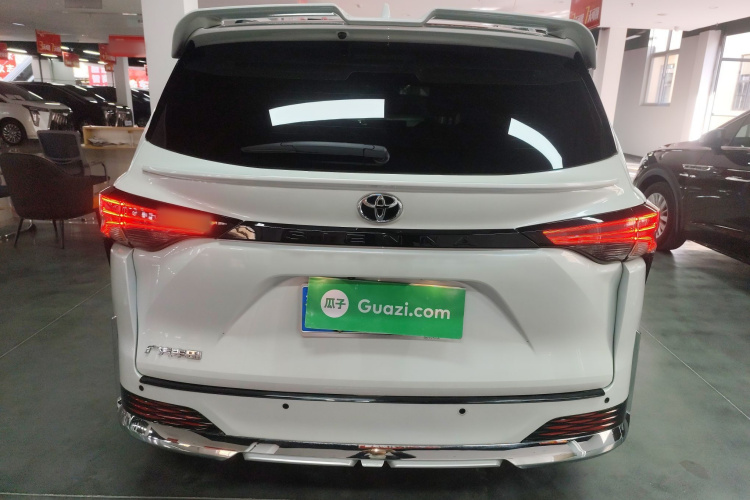 丰田 赛那SIENNA 2024款 2.5L混动 四驱尊贵版车身外观6