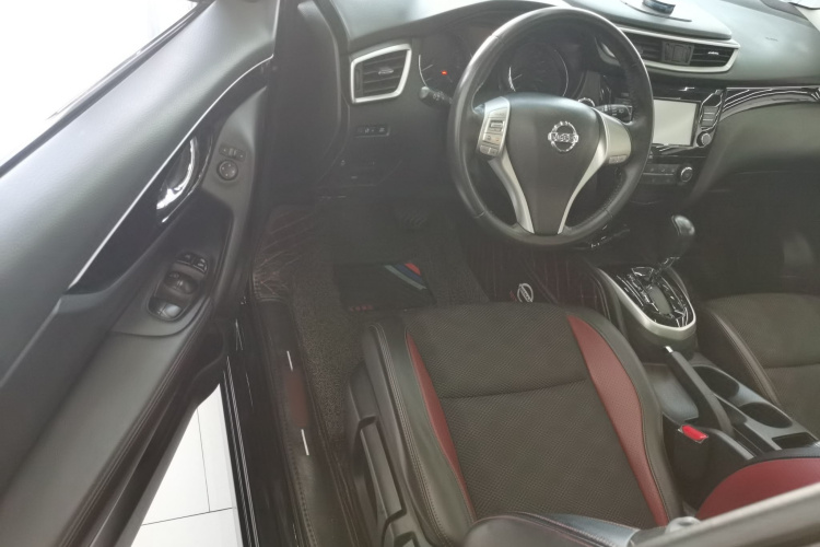 日产 逍客 2017款 2.0L CVT豪华版 国V中控内饰7003