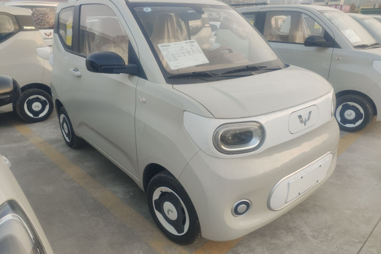 五菱汽车 宏光MINIEV 2024款 第三代 215km 青春版车身外观3