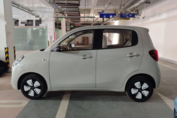 五菱汽车 宏光MINIEV 2025款 四门版 进阶款车身外观4