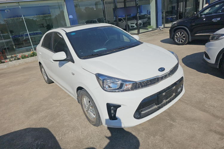 起亚 焕驰 2020款 1.4L 自动舒适天窗版车身外观3