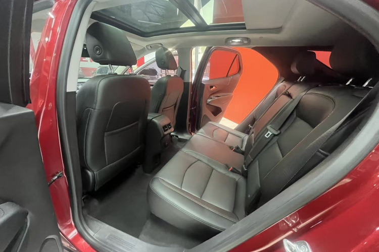 雪佛兰 探界者 2017款 550T 自动四驱捍界版中控内饰7003