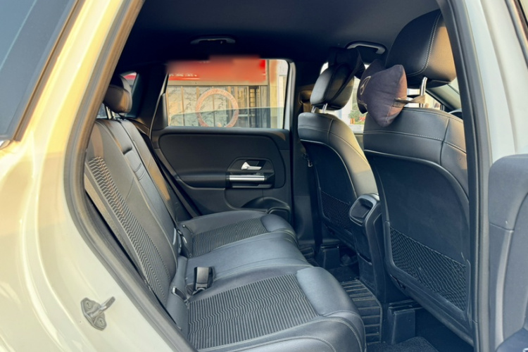 奔驰B级 2020款 B 180中控内饰7002