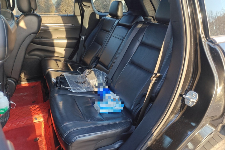 Jeep 大切诺基(进口) 2017款 3.0L 舒享导航版中控内饰21