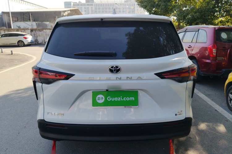 丰田 赛那SIENNA 2024款 2.5L混动 舒适版车身外观6004