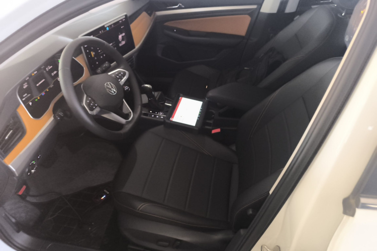 大众 宝来 2025款 200TSI DSG悦行PRO版中控内饰19