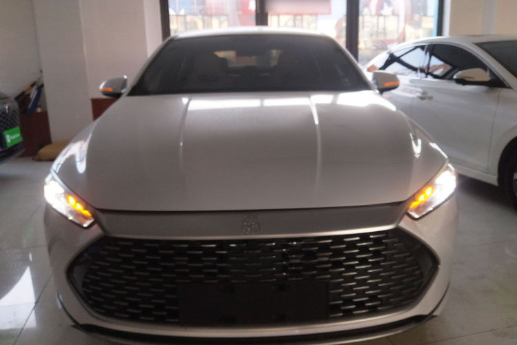 比亚迪 秦PLUS 2024款 荣耀版 DM-i 55KM领先型车身外观6001