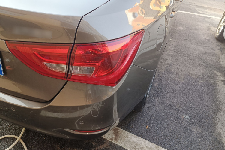 别克 英朗 2016款 15N 手动精英型车身外观9