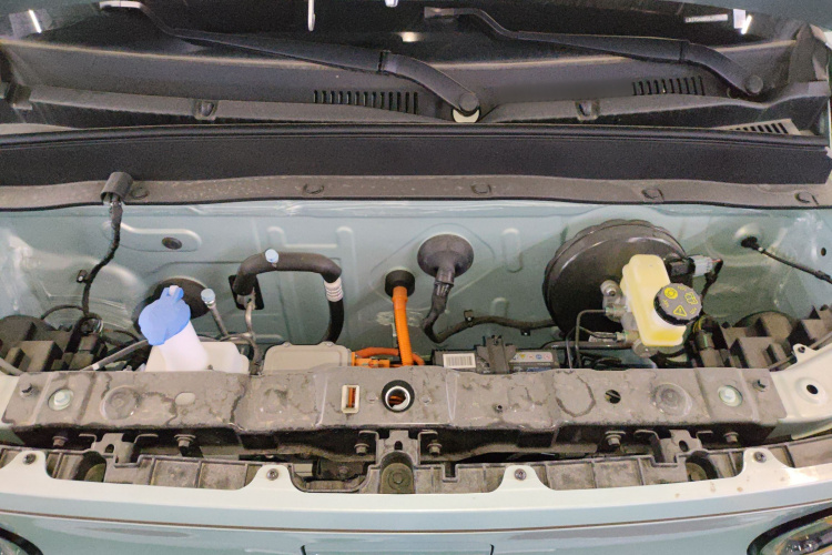 吉利银河 2024款 熊猫mini 200km 耐力熊机舱底盘24