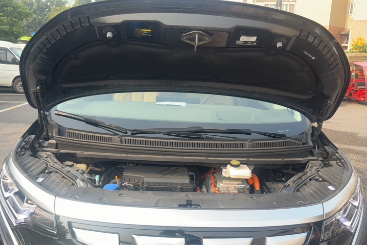 腾势D9 2022款 DM-i 970 四驱尊荣型局部细节24