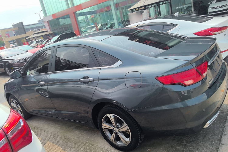 吉利汽车 帝豪GL 2018款 1.4T DCT精英智联型车身外观6005