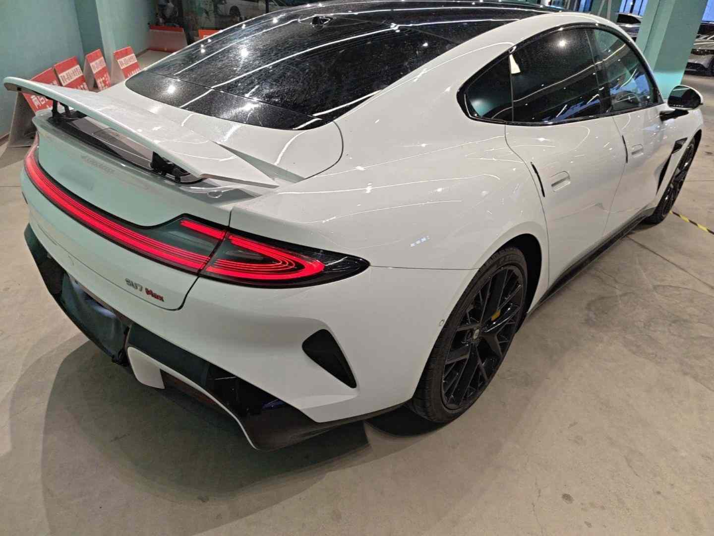 小米汽车 小米SU7 2024款 四驱超长续航高阶智驾Max版(5)