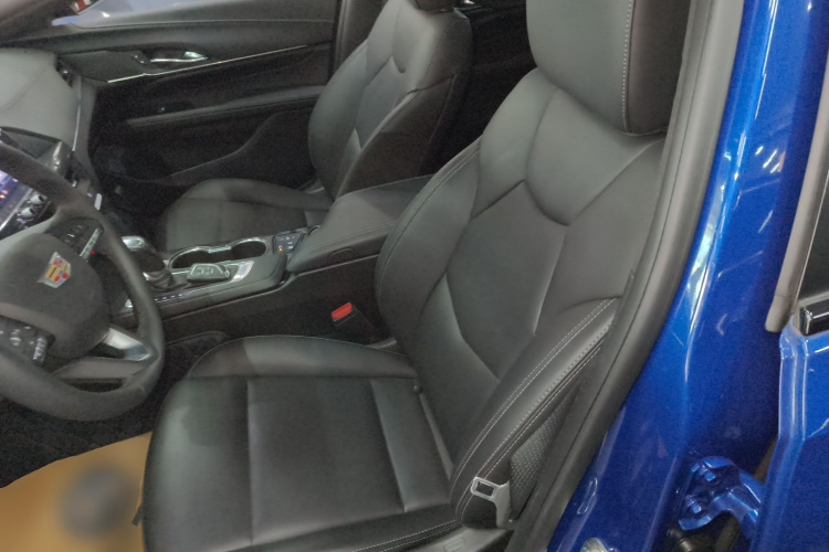 凯迪拉克CT4 2021款 28T 风尚型中控内饰19