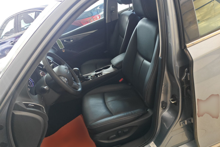 英菲尼迪Q50L 2015款 2.0T 悦享版局部细节19