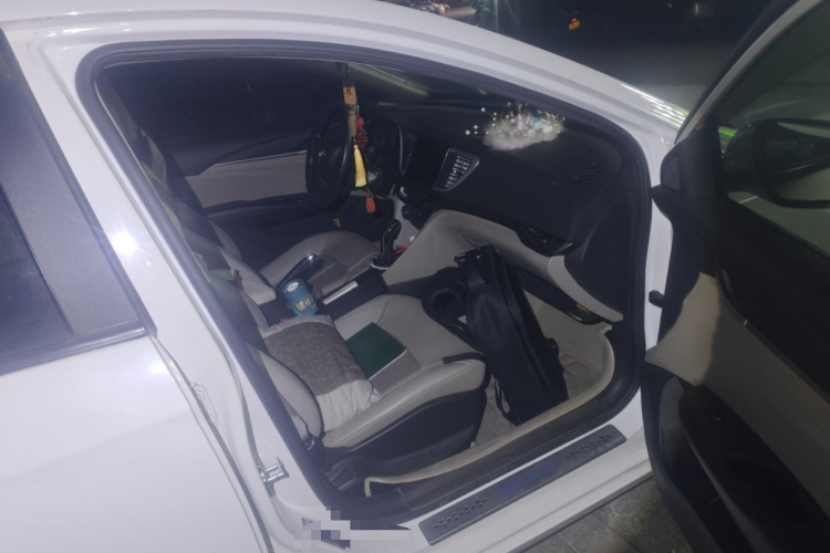 别克 英朗 2016款 18T 双离合精英型局部细节9005