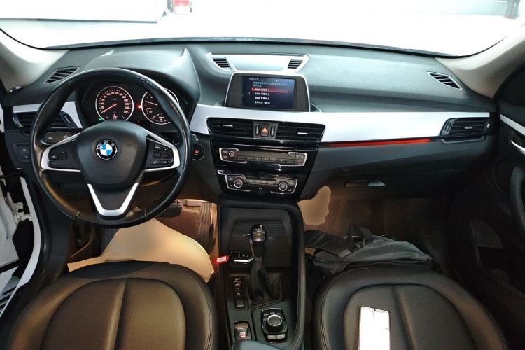 宝马X1 2018款 sDrive20Li 领先型中控内饰12