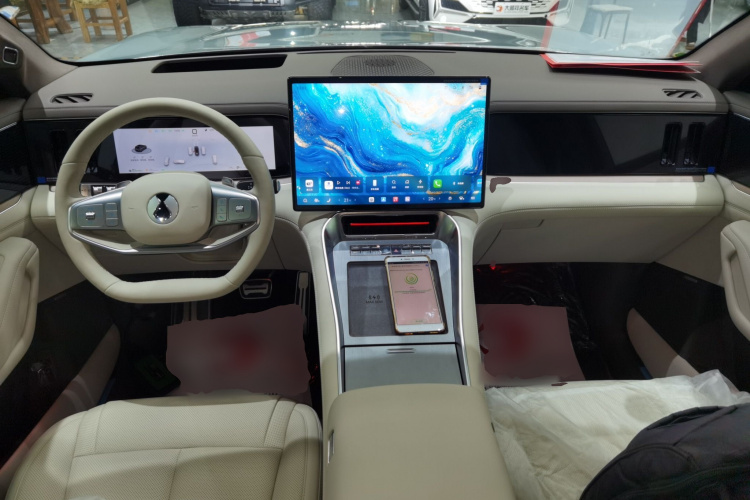 腾势N8L 2025款 旗舰型中控内饰12