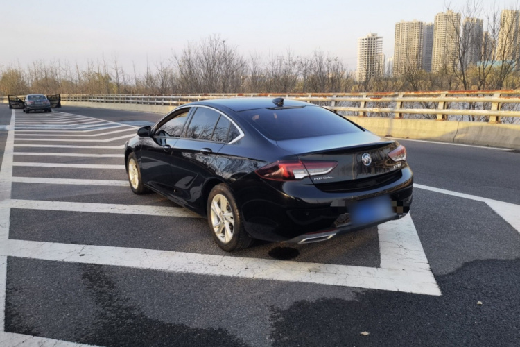 别克 君威 2022款 552T 智享型车身外观6005