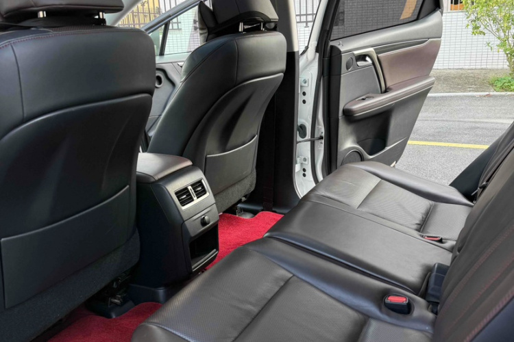 雷克萨斯RX 2016款 300 四驱典雅版 国V中控内饰7008