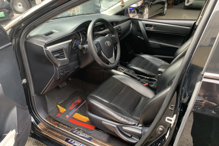 丰田 雷凌 2016款 1.6G CVT精英版中控内饰7004