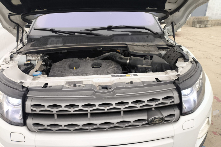 路虎 揽胜极光(进口) 2015款 2.0T 5门耀享版局部细节24