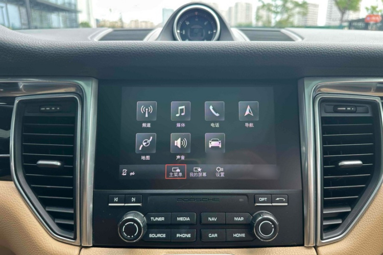 保时捷 2017款  Macan S 3.0T中控内饰7014