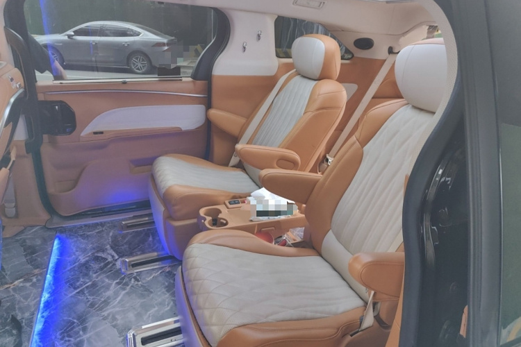 丰田 赛那SIENNA 2021款 2.5L混动 尊贵版中控内饰7004