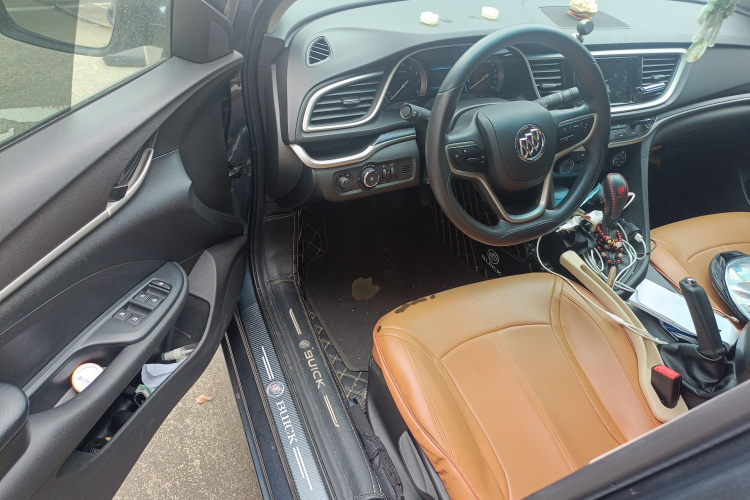 别克 英朗 2021款 改款 典范 1.5L 自动精英型中控内饰7003