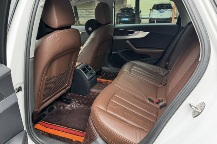 奥迪A4L 2018款 30周年年型 40 TFSI 时尚型车身外观6007