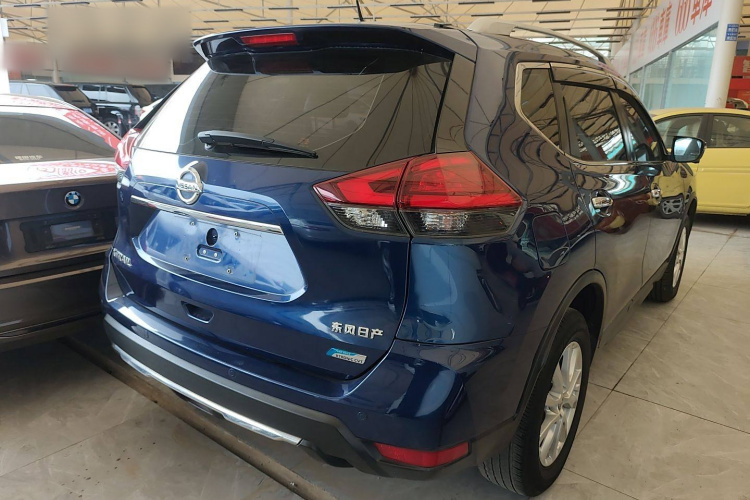 日产 奇骏 2017款 2.0L CVT舒适版 2WD车身外观7