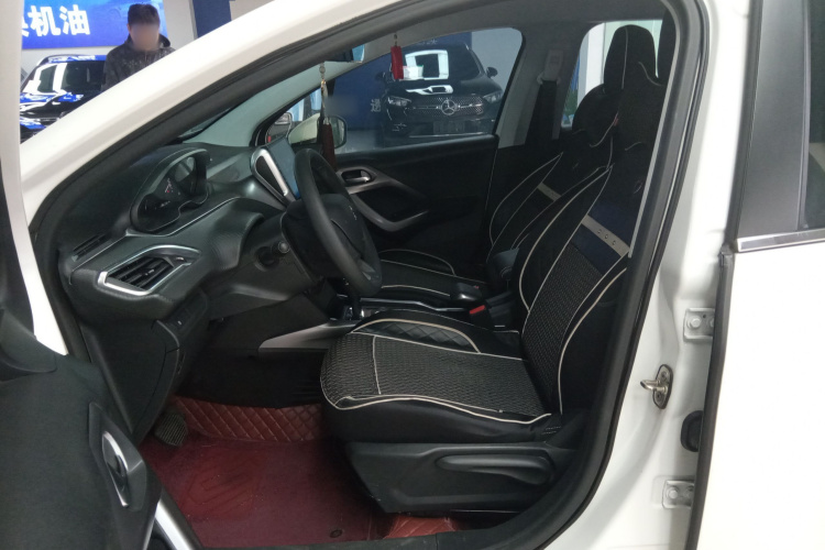 标致2008 2014款 1.6L 自动潮流版局部细节19