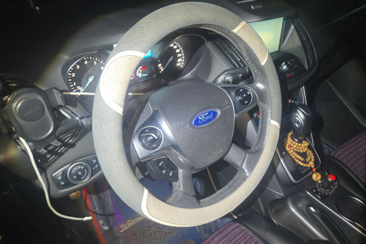 福特 翼虎 2015款 1.5L GTDi 四驱精英型中控内饰13