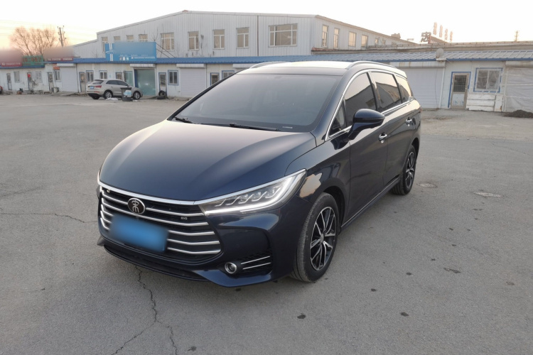 比亚迪 宋MAX 2017款 1.5T 自动智联尊贵型 7座车身外观1